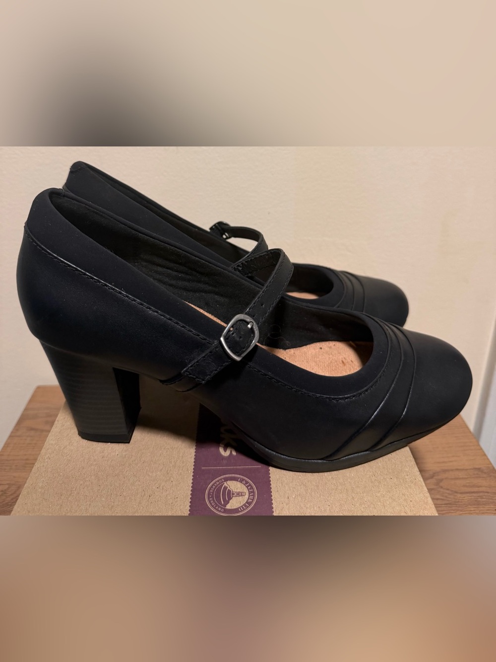 Clarks Black Mary Jane Leather Heel with Strap - Picture 4 of 8